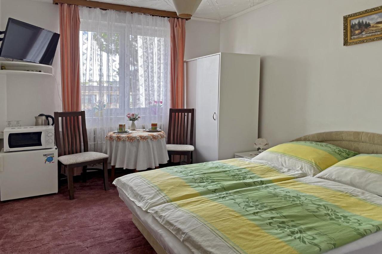 Pension Villa Hany Marianske Lazne Exterior foto